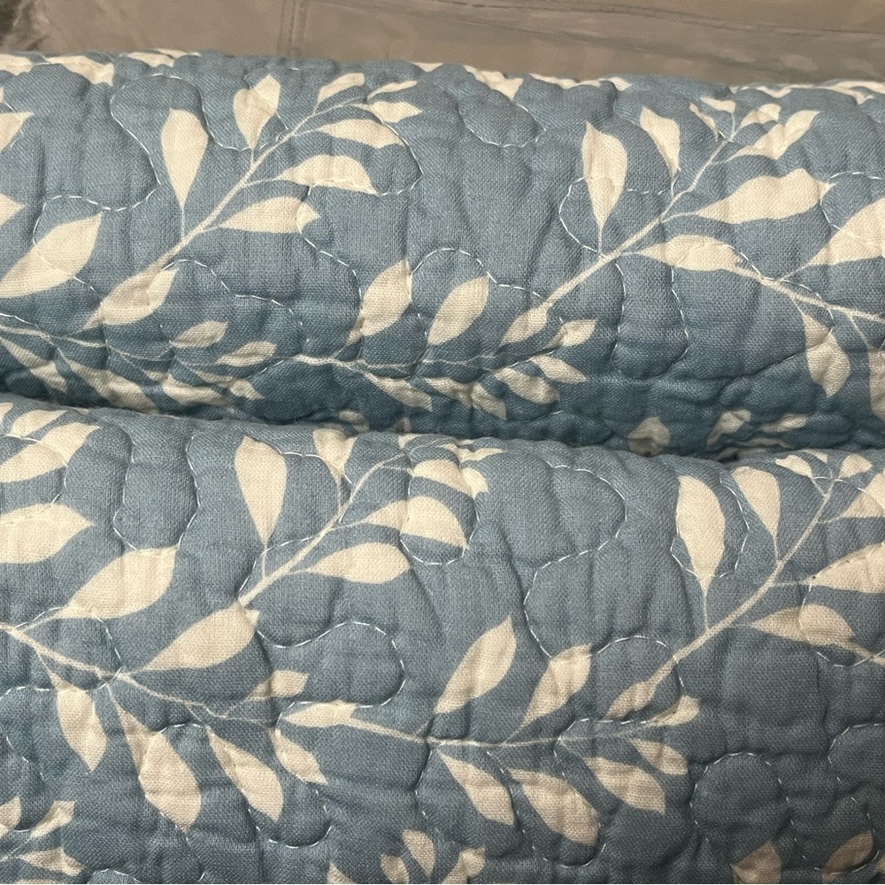 NEW The Vermont Country Store FULL size Quilted Reversible Bedspread - Picture 7 of 7